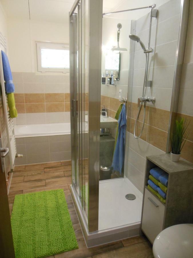 Waldhaus Apartment Яхимов Екстериор снимка